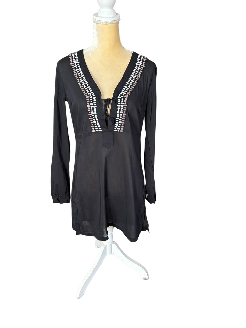Athleta Black Embroidered Kimssa Beach Tunic Swim Coverup Size Small Runs Big